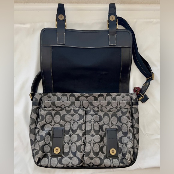 Coach 70077 Signature Shoulder Bag PVC PRE-OWNED - Picture 2 of 13